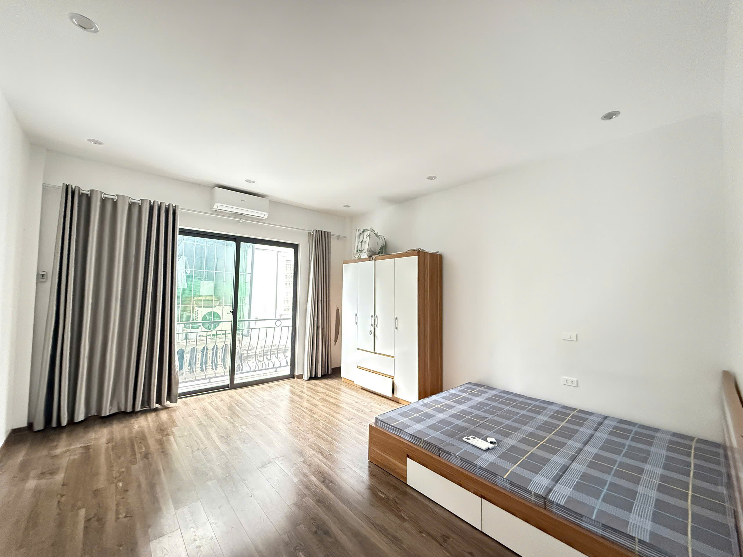 Cho thuê nhà ngõ 168 Kim Giang, 4 tầng x 50m2, 5 ngủ, 16 Triệu/tháng - Ảnh 4